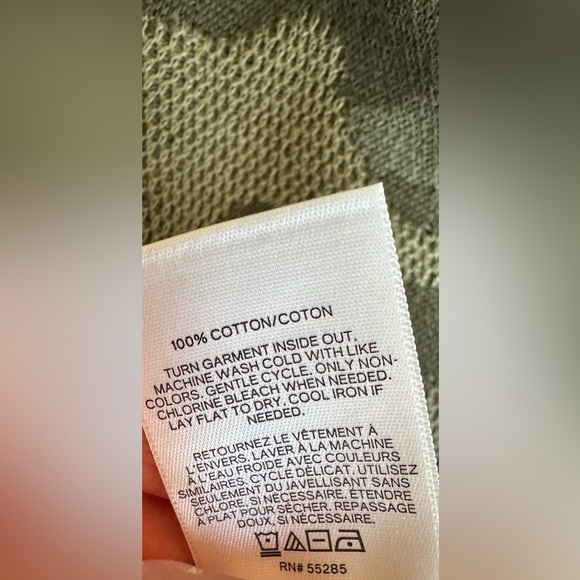 EXPRESS NWOT CAMOUFLAGE QUARTER SLEEVE COTTON BOATNECK/OFF SHOULDER SWEATER (XS) - Picture 6 of 6